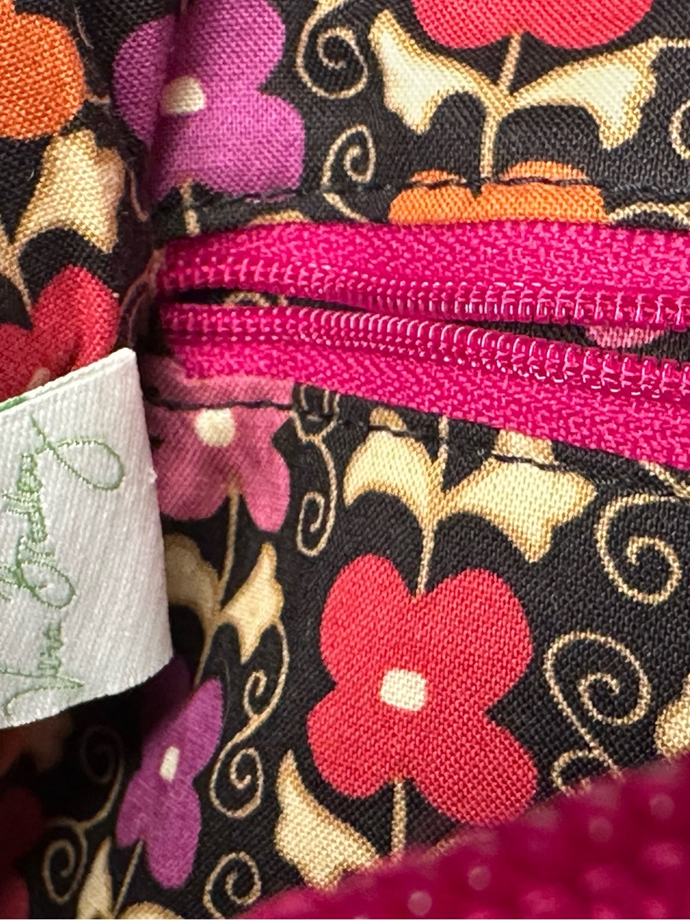 🌹 Vera Bradley Little Hipster Vibrant Fuchsia Quilted Crossbody Bag - Picture 11 of 11